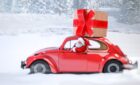 🎄 Ευχές για Καλά Χριστούγεννα & Ευτυχισμένο το 2025 από την DK Rentals στην Πάρο! 🚗✨
